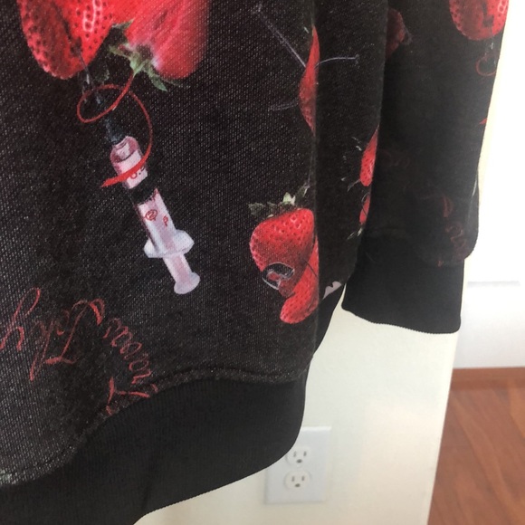 Travas Tokyo strawberry hoodie black - Picture 6 of 7